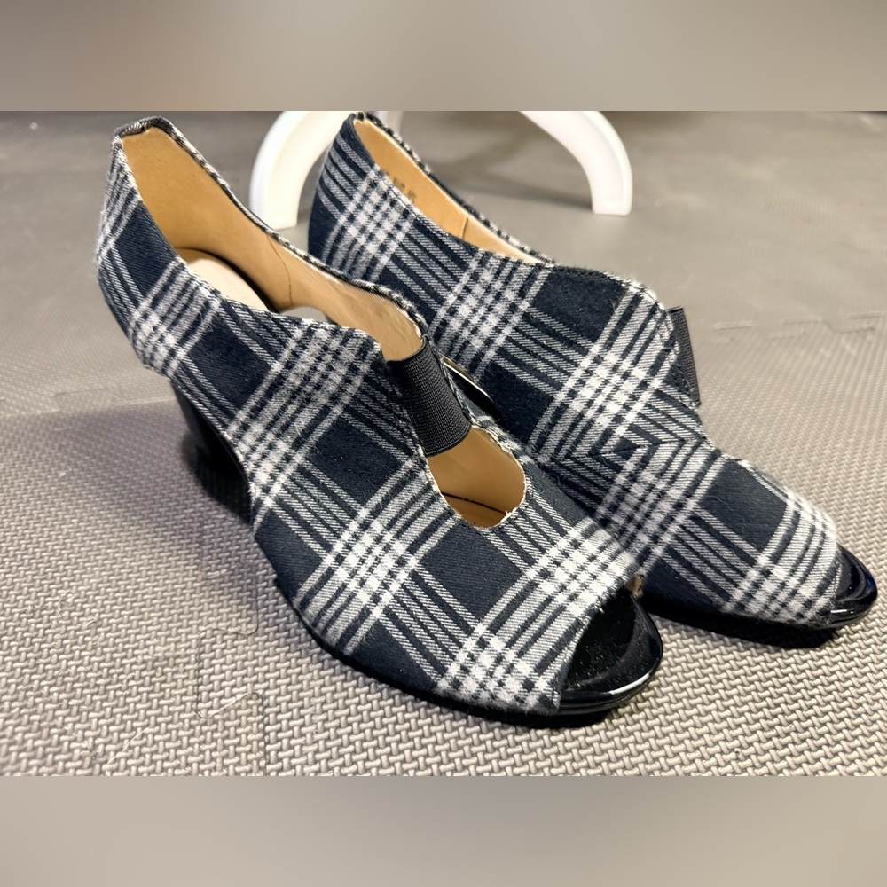 Life Stride Black and White Plaid Heels